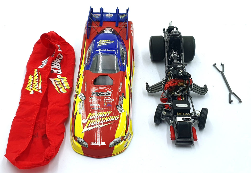 Racing Champions 1/24 Scale 18709H Johnny Lightning Funny Car Dragster NHRA 2005