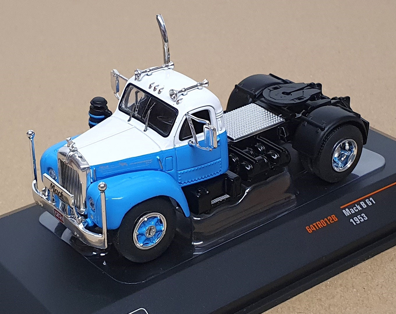 Ixo Models 1/64 Scale 64TR012B - 1953 Mack B 61 Truck - White/Blue
