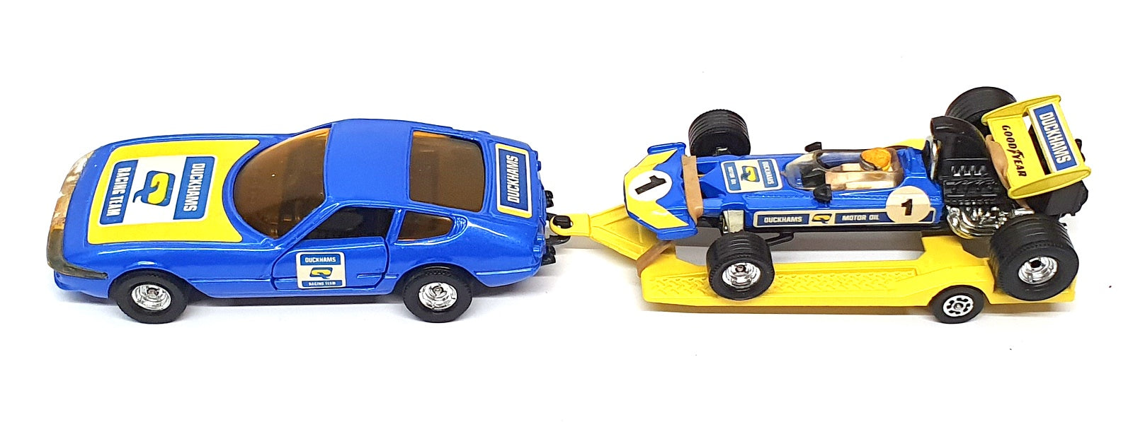 Corgi GS29 - Ferrari Daytona With F1 Surtees On Trailer Duckhams - Blue/Yellow
