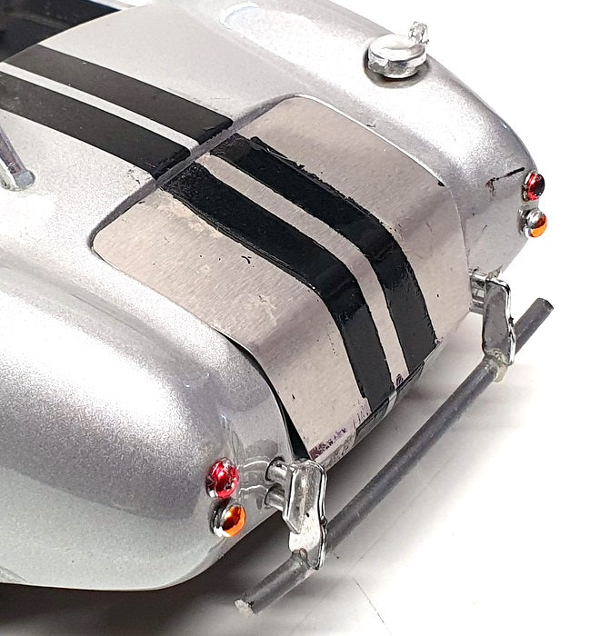 Road Legends 1/18 Scale Diecast 11725A - Shelby Cobra 427S/C - Silver