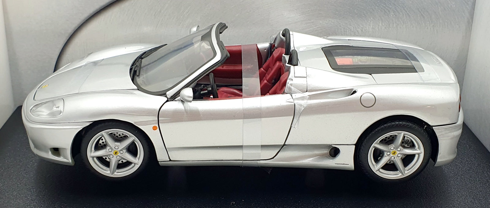 Hot Wheels Diecast 1/18 Scale 54598 - Ferrari 360 Spider - Silver