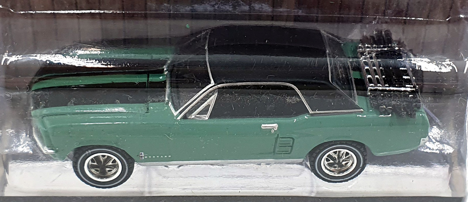 Greenlight 1/64 Scale 30113 - 1967 Ford Mustang Ski Country Special - Green