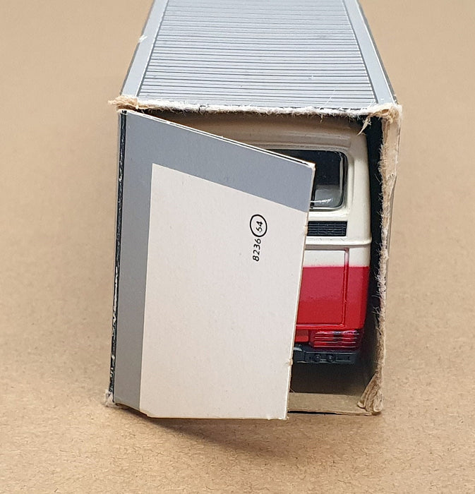 Schuco 1/66 Scale 317916 - Mercedes Benz Omnibus 0 303 - Red/White