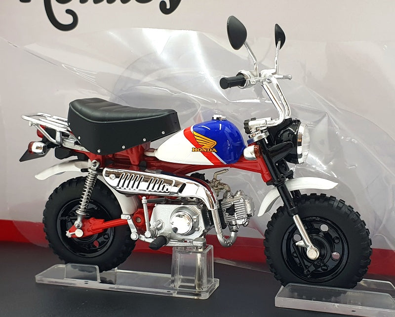 Aoshima 1/12 Scale 11170-3900 - Honda Monkey Motorcycle - Red/White/Blue
