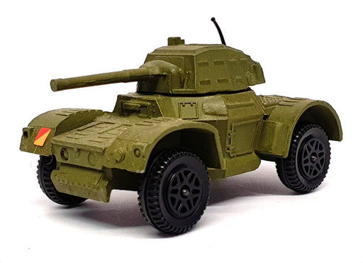 Dinky Toys Original Diecast 676 - Daimler Armoured Car - Green