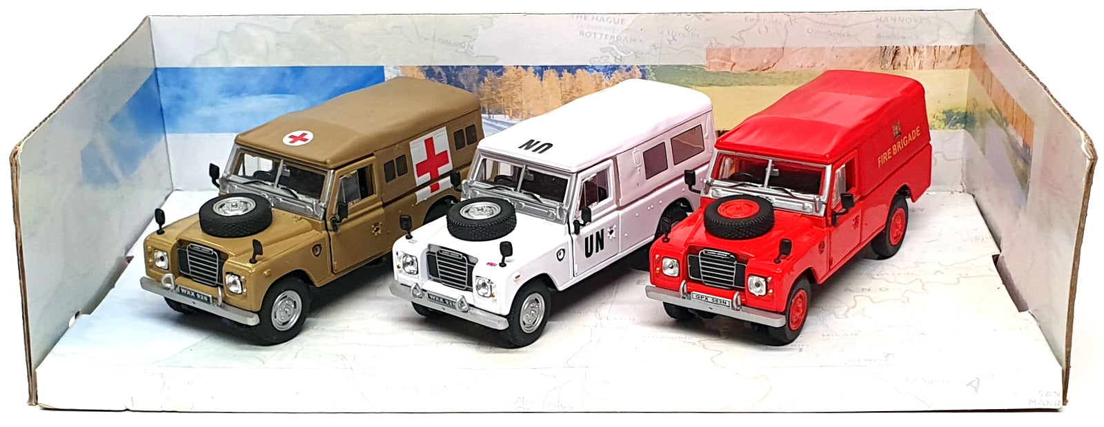 Cararama 1/43 Scale 035376 - 3x Land Rover Set UN Ambulance Fire