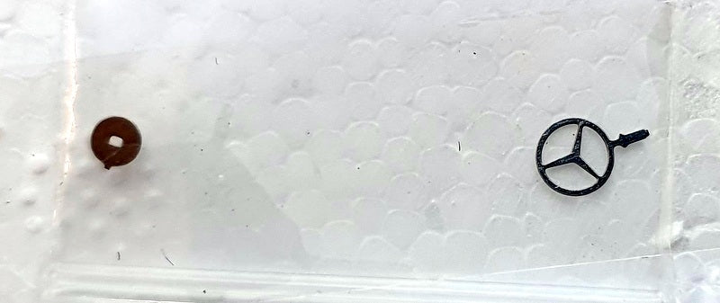 Norev 1/18 Scale Diecast 183831 - 1984 Mercedes-Benz 190E 2.3-1.6 - Met. Silver