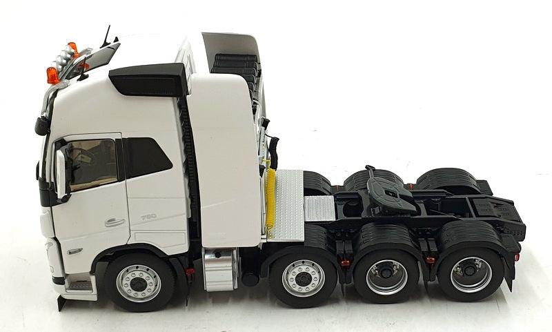 Marge Models 1/32 Scale 2322-01 Volvo FH5 8x4 Truck - Clear White