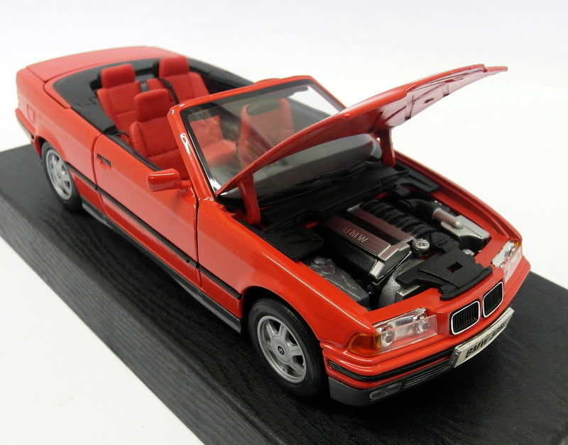 Maisto 1/18 Scale Diecast 31812 - BMW 325i Convertible - Red