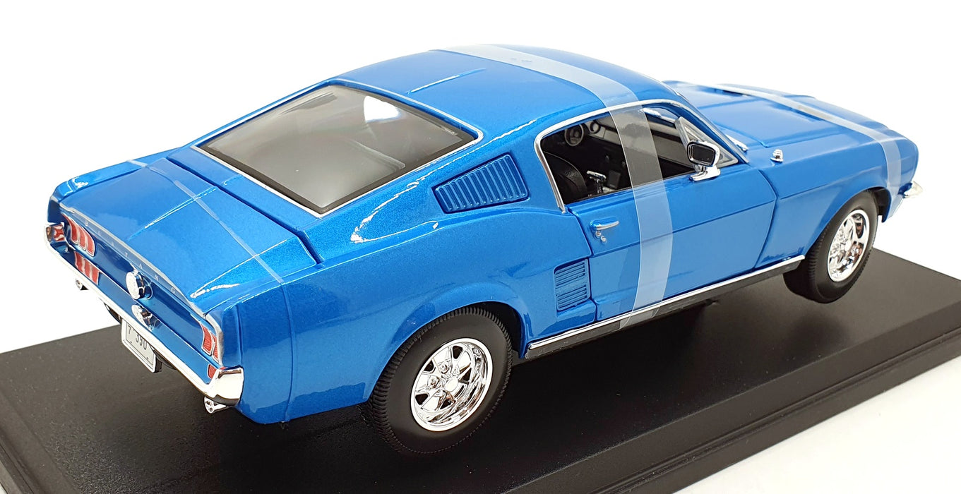 Maisto 1/18 Scale Diecast 31166 - 1967 Ford Mustang GTA Fastback - Blue