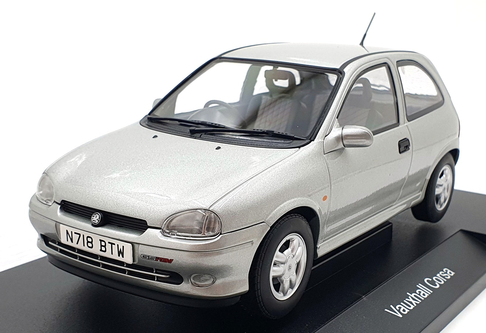 MCG 1/18 Scale Diecast MCG18846 - Vauxhall Corsa - Met. Grey