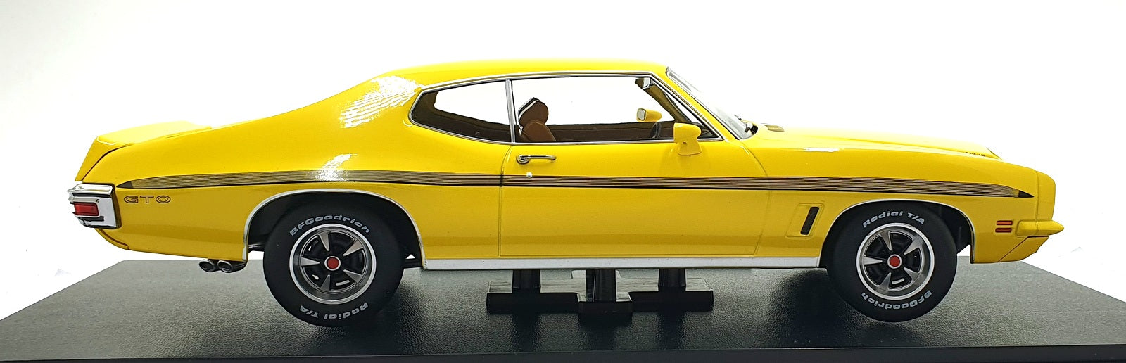 KK Scale 1/18 Scale Diecast KKDC181354 - 1972 Pontiac Le Mans GTO - Yellow