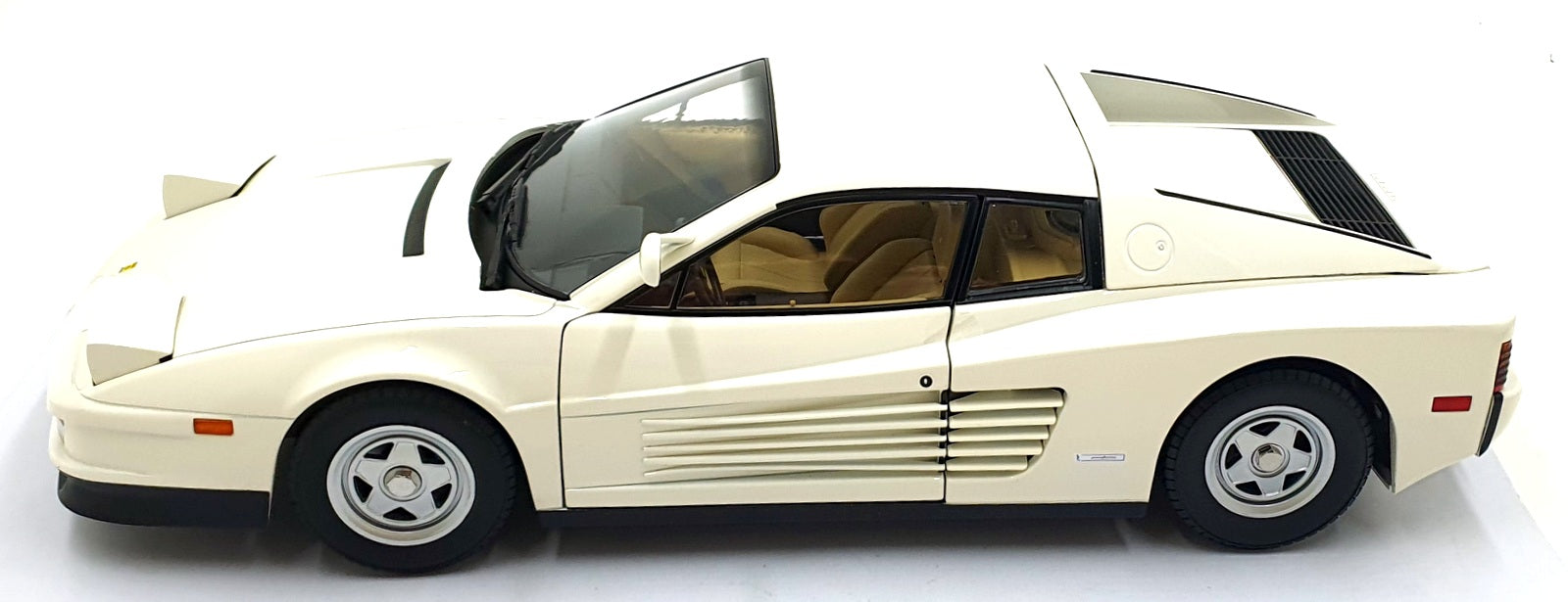 KK Scale 1/12 Scale KKDC120203 - 1984 Ferrari Testarossa Monospeccio US-Version