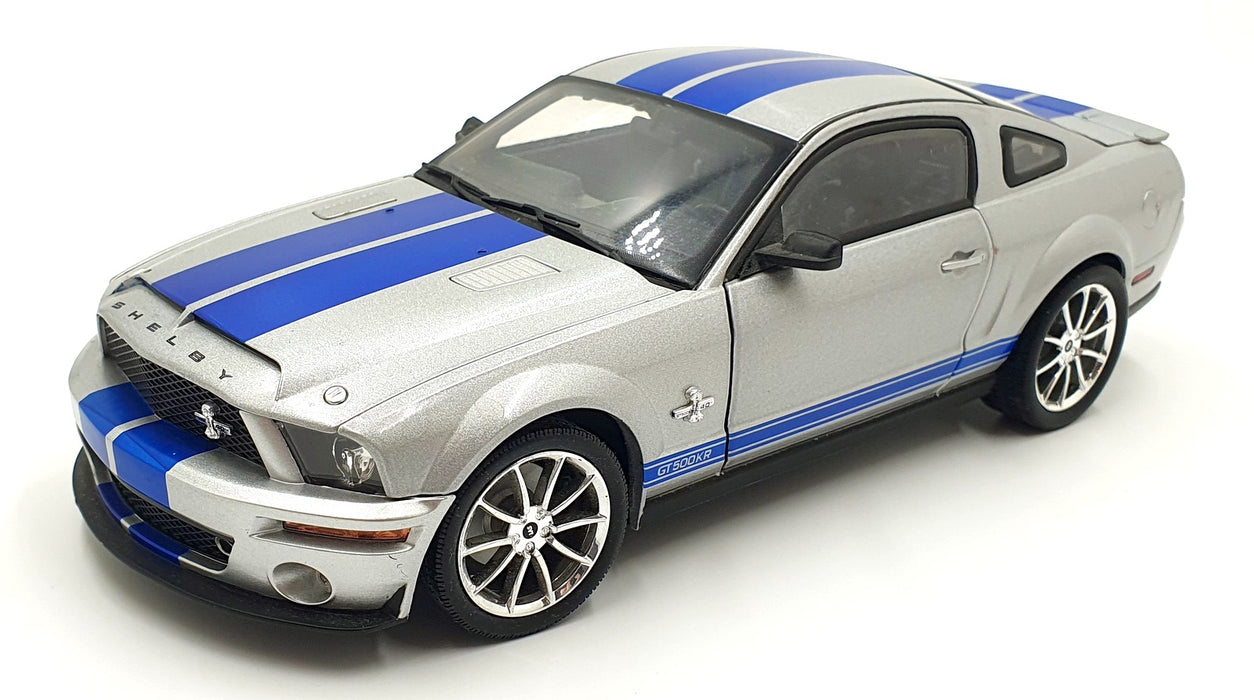 Shelby Collectibles 1/18 Scale DC16126F - 2008 Shelby GT500KR - Silver/Blue