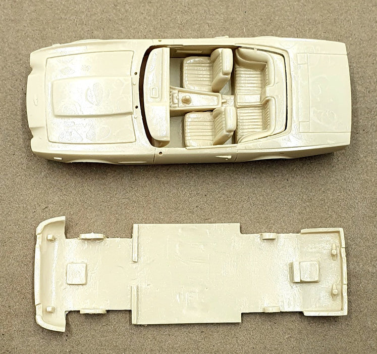 Tenariv 1/43 Scale Kit PM2924B - Aston Martin Volante 