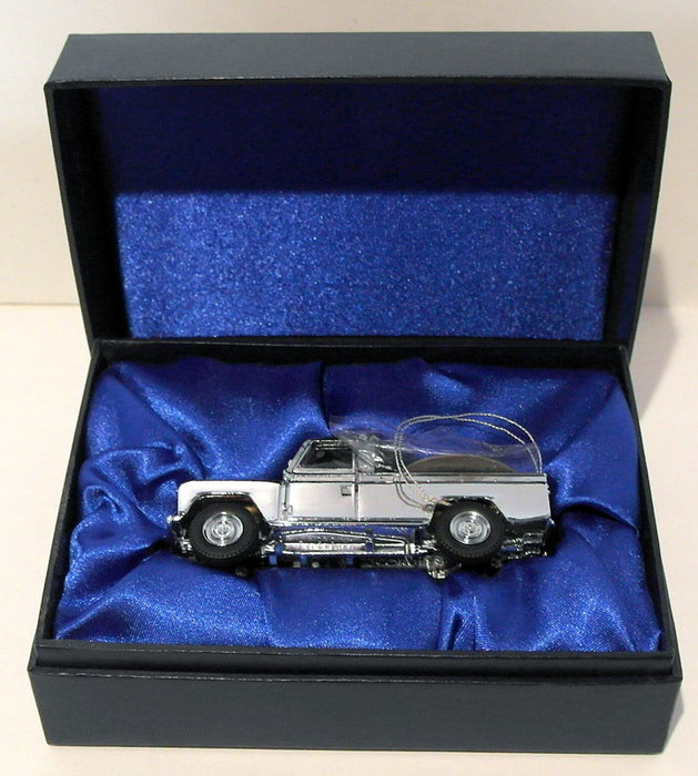 Corgi 1/43 Scale Diecast 07105 - Millenium Collection Land Rover - Silver