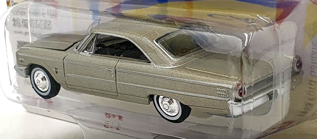 Johnny Lightning 1/64 JLMC028 - 1963 Ford Galaxie 500 - Champagne