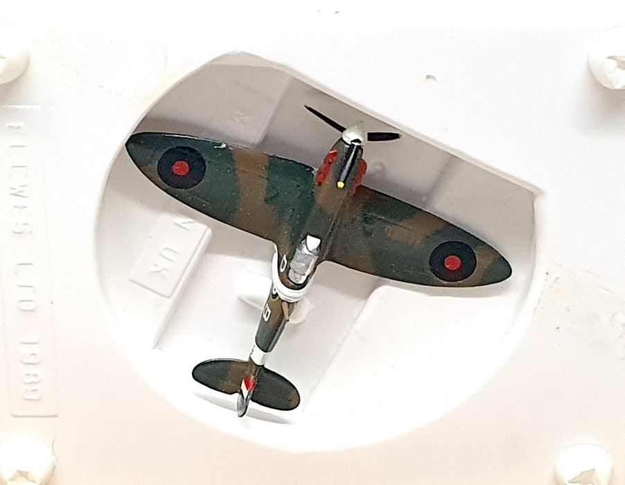 Ellwes Icarus Diecast Military Aircraft 102 - Spitfire MkVa (Bader)