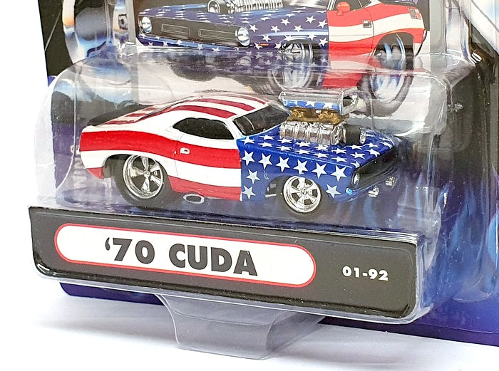 Muscle Machines 1/64 Scale 71151 01-92 - 1970 Plymouth Cuda - Stars & Stripes