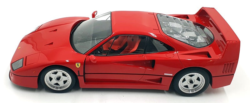 Model auta Ferrari F40 červené, 1:12 Norev Model auta Ferrari F40 červené, 1:12 Norev