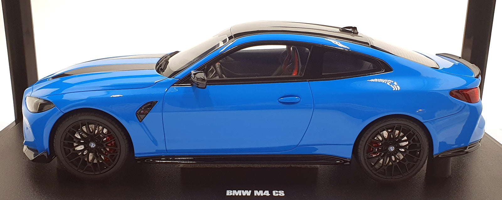 GT Spirit 1/18 Scale Resin GT511 - BMW M4 CS - Blue