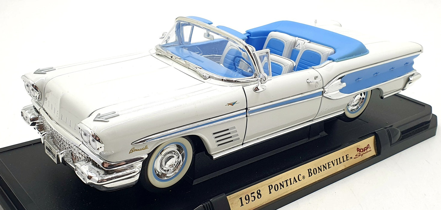 Road Signature 1/18 Scale Diecast 92438 - 1958 Pontiac Bonneville - White