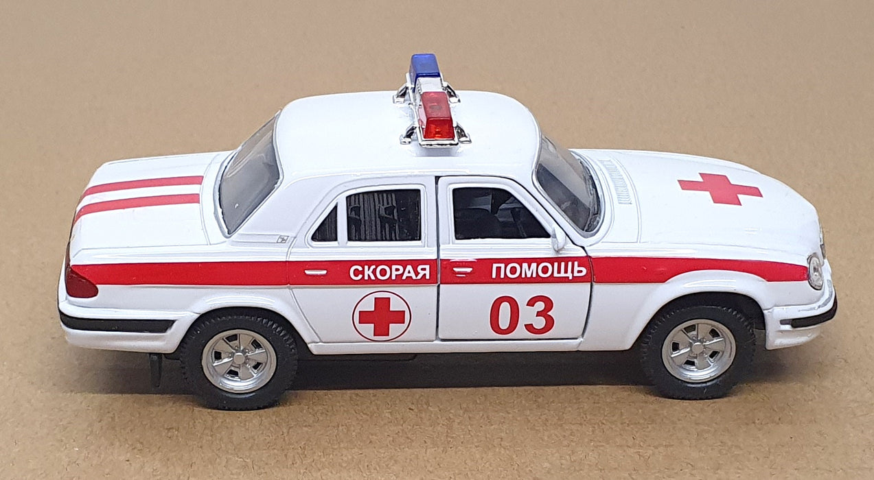 Welly 1/43 Scale Pull Back & Go 4066 - Bonra 31105 Russian Ambulance - White/Red