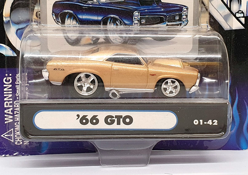 Muscle Machines 1/64 Scale 71151 01-42 - 1966 Pontiac GTO - Gold