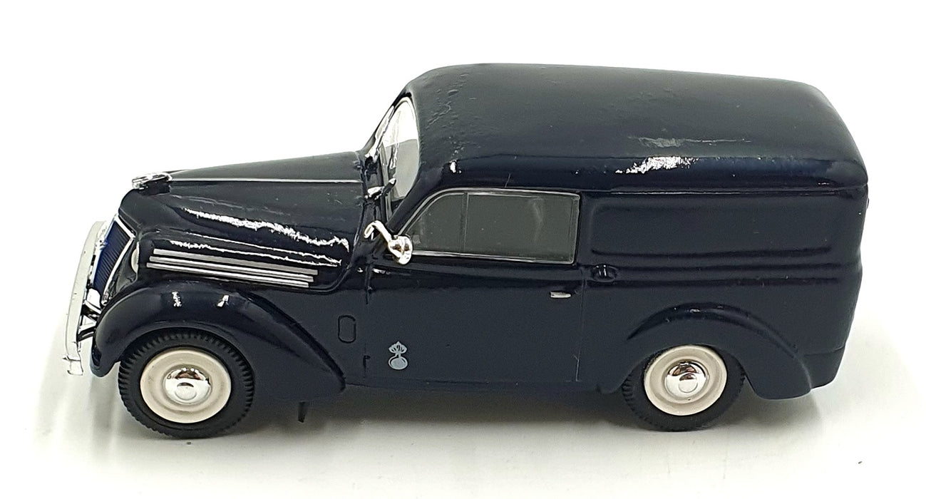 Norev Hachette 1/43 Scale EG5347 - 1955 Renault Juvaquatre Gendarmerie