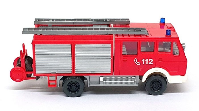 Wiking 1/87 Scale 616 00 24 - Mercedes Benz Feuerwehr LF16 Fire Engine - Red