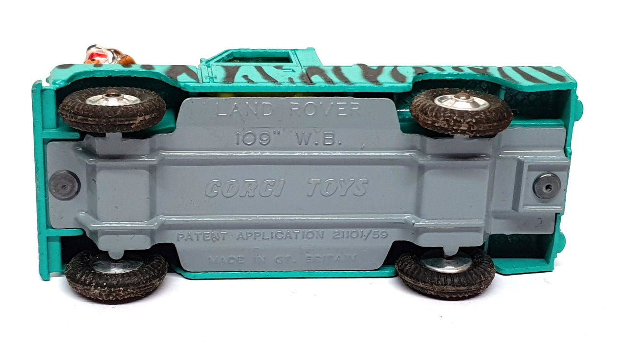 Corgi Toys Original Diecast Gift Set 7 Land Rover With Figures & Animals Daktari