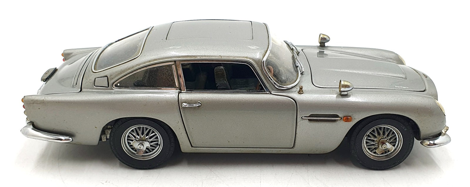 Danbury Mint 1/24 Scale Diecast DB5007 - Aston Martin DB5 James Bond 007 Silver