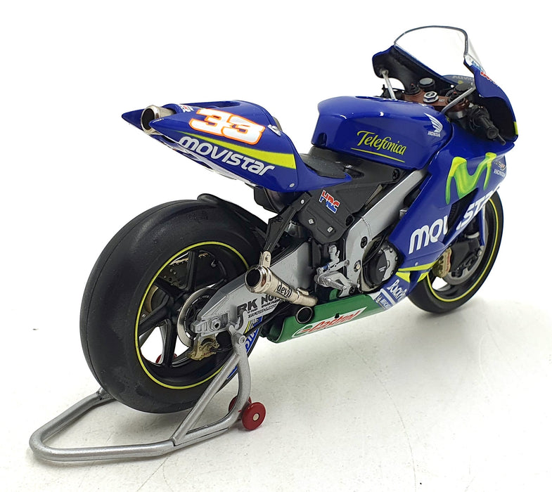 Minichamps 1/12 Scale 122 051033 Honda RC211V Movistar Melandri Moto GP 2005