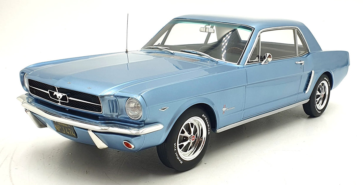 Ford Mustang V8 Hardtop Silver Blue Pony 1965 1/12e OTTO G089 Ford Mustang V8 Hardtop Silver Blue Pony 1965 1/12e OTTO G089