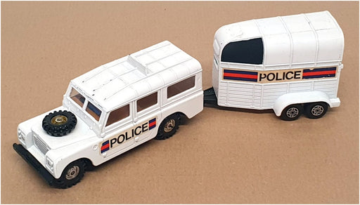 Corgi Diecast 44 - Police Land Rover109WB & Beaufort Double Horse Box
