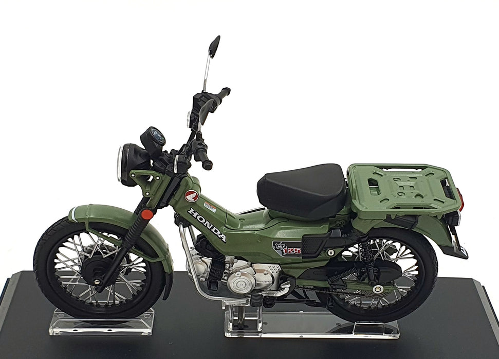 Aoshima 1/12 Scale 11224-4000 - Honda CT125 Motorbike - Green