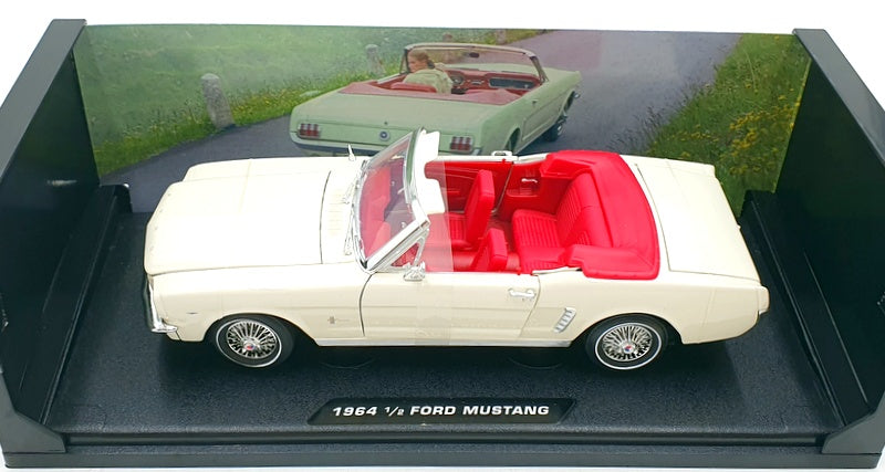 Motor Max 1/18 Scale 79833 - 007 Goldfinger '64 1/2 Ford Mustang - White