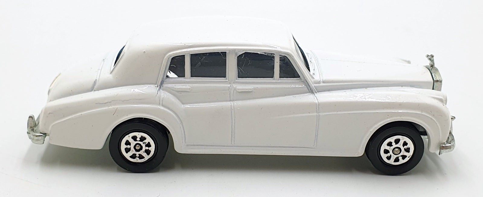 Seerol Appx 10cm Long Diecast SE03WH - 1959 Rolls Royce Silver Cloud - White