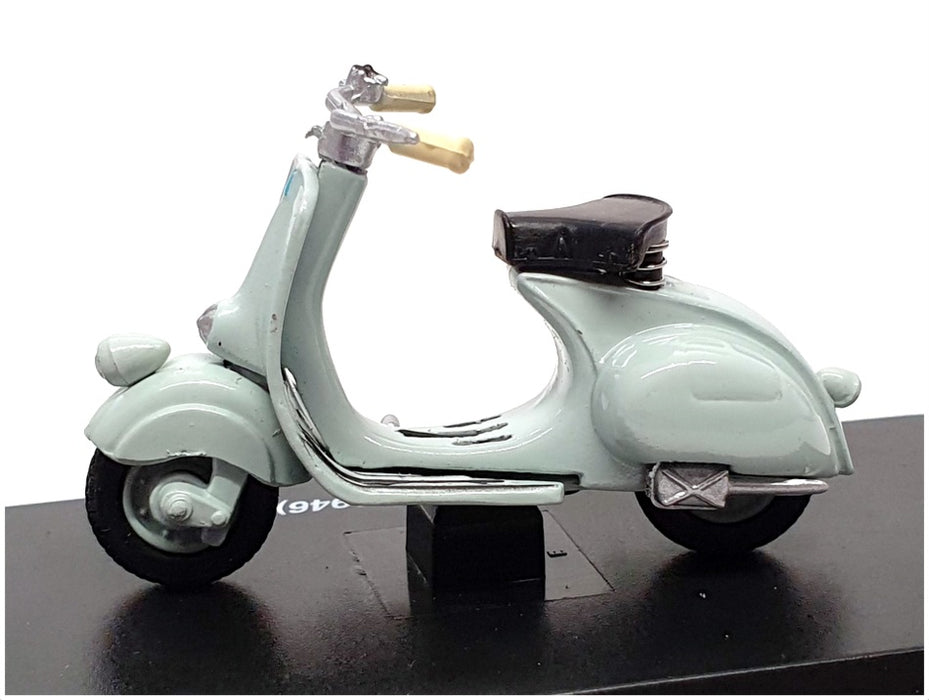 NewRay 1/32 Scale 06046 - 1946 Vespa 98 Motorbike - Grey