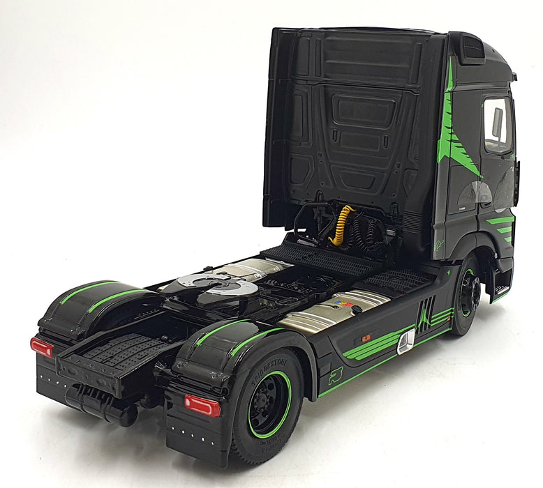 Solido 1/24 Scale S2400204 - 2021 Mercedes Actros R5 Italian Collection - Green