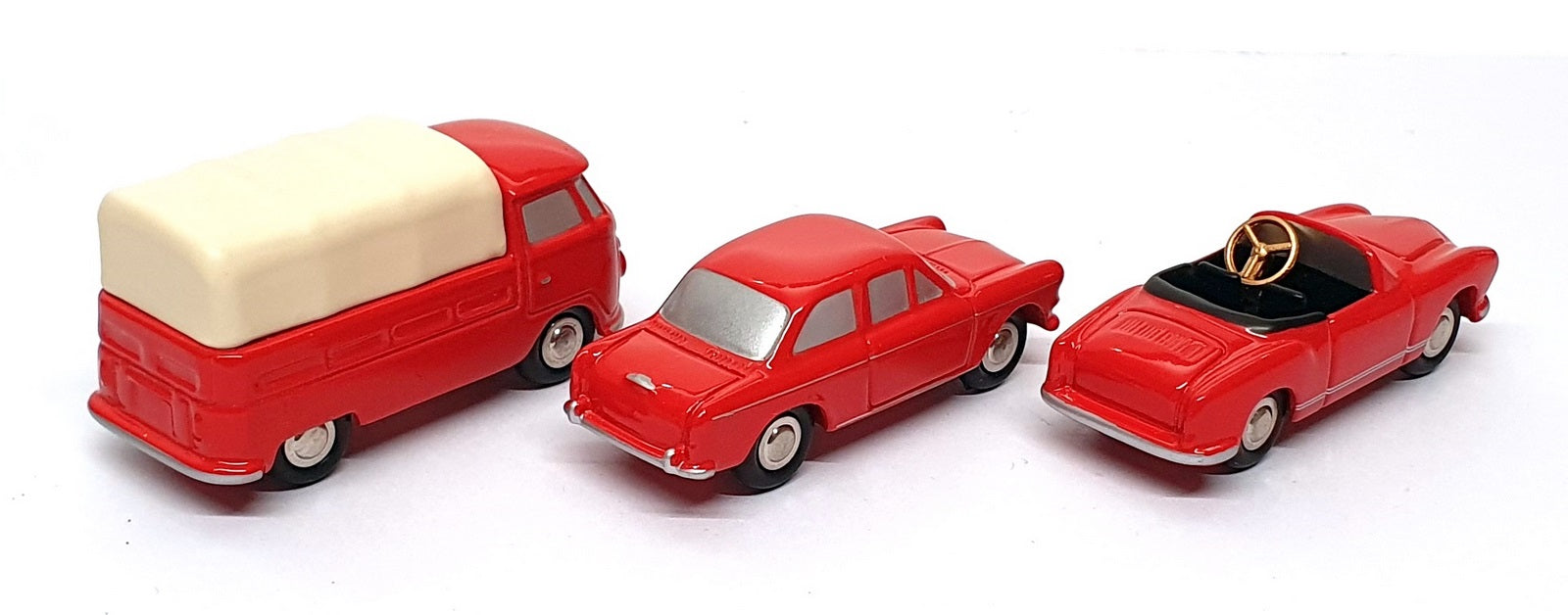 Schuco 1/90 Scale 05802 - Piccolo Set 2004 VW T1 VW 1500 & Karmann - Red