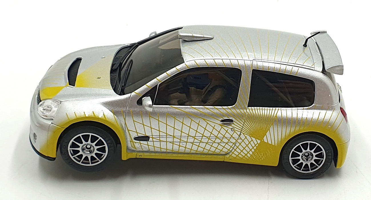 Ninco 1/32 Scale Slot Car 50297 Renault Clio Super 1600 "Showcar" Silver/Yellow