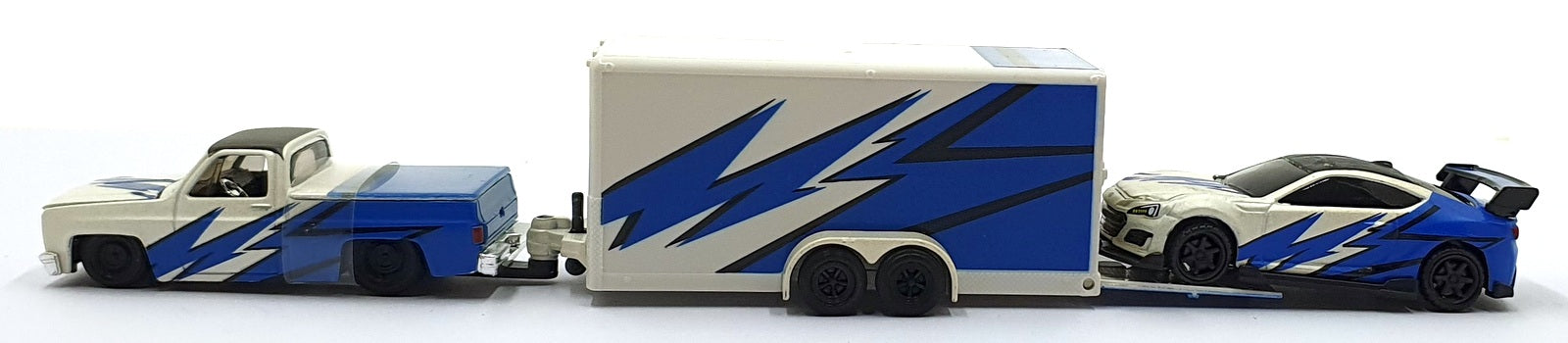 Maisto 1/64 Scale Diecast 11404 - 1987 Chevrolet 1500/2018 Subaru BRZ Blue/White