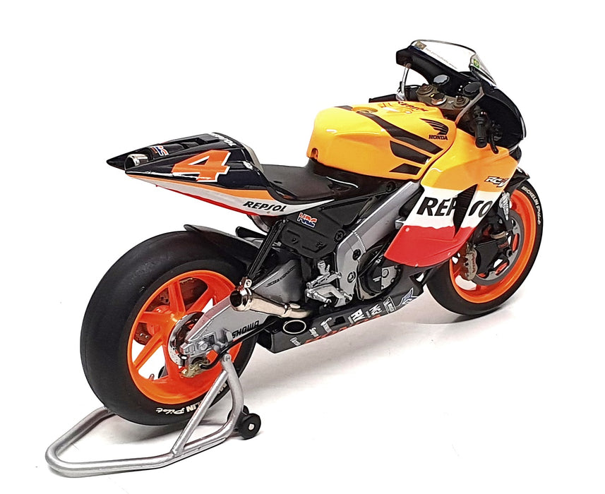 Minichamps 1/12 Scale 122 041004 - Honda RC211V Repsol #4 MotGP 2004 A. Barros