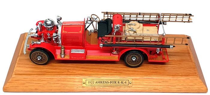 Franklin Mint 1/32 Scale AH1922 - 1922 Ahrens Fox R-K-4 Fire Engine - Red