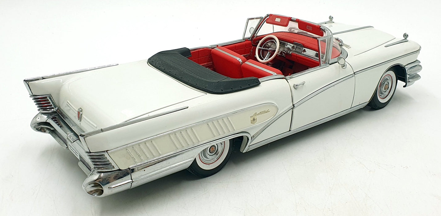 Sun Star 1/18 Scale Diecast 4812 - 1958 Buick Limited Convertible Glacier White