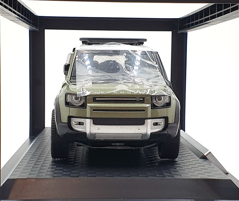 QY Toys 1/24 Scale Diecast Q2002A - Land Rover Defender 110 - Khaki/White