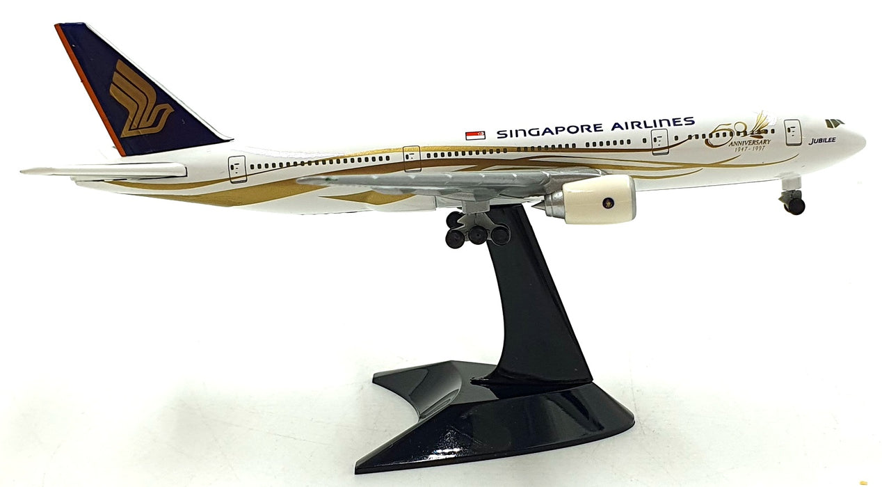 Herpa 1/500 Scale 511124 - Boeing 777-200 "Jubilee" Singapore Airlines Aircraft