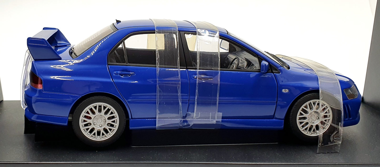 Autoart 1/18 Scale Diecast 77164 - Mitsubishi Lancer Evo VII Street Car - Blue