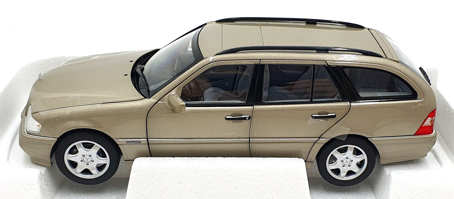 Norev 1/18 Scale Diecast 183388 1997 Mercedes- Benz C-Class T Model Met. Silver